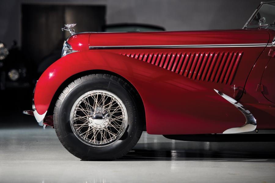 Детали экстерьера Amilcar Pegase G36 Boattail Roadster 1935 года  (фото 23 из 30)